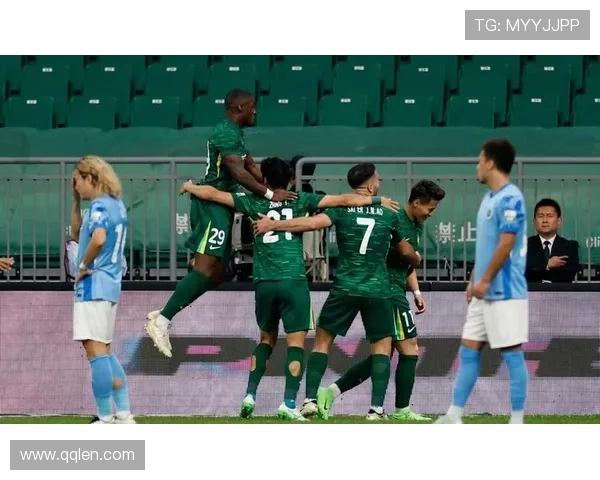 新鹏城败给国安 球迷怒喊不值一看